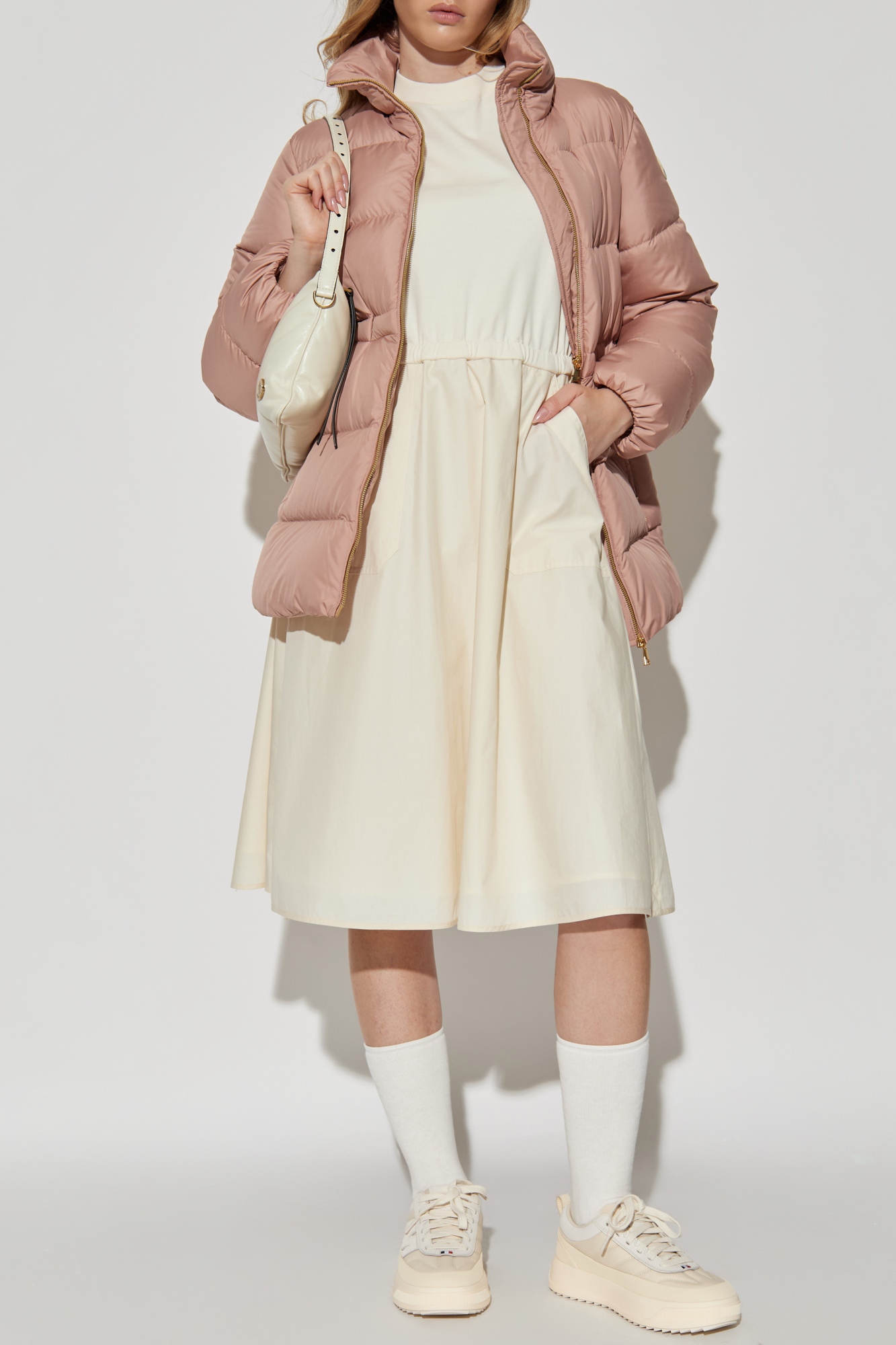 新品タグ付き☆MONCLER トリコロールアクセント スウェット M アイボリー Yahoo!オークション - 定価10万円 未使用タグ付き・本物保証